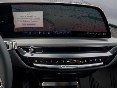 New 2026 Cadillac Lyriq Premium Luxury image 13