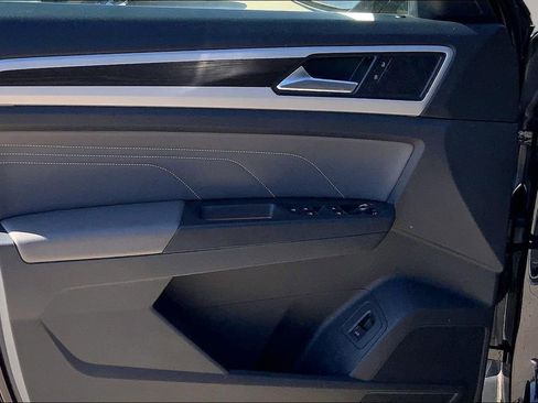 Certified 2025 Volkswagen Atlas SE AWD/4WD image 21
