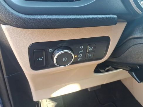 Certified 2022 Ford Escape SEL image 16