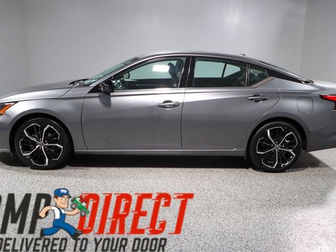 Used 2023 Nissan Altima 2.5 SR image 10