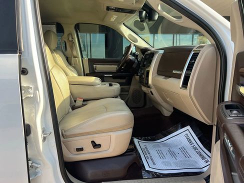 Used 2018 RAM 2500 Laramie w/ Convenience Group image 20