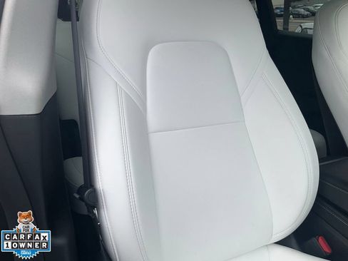 Used 2023 Tesla Model Y Long Range AWD/4WD image 63