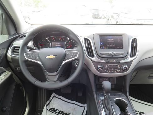 Used 2023 Chevrolet Equinox LT FWD image 15