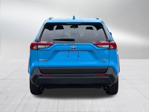 Used 2021 Toyota RAV4 LE AWD/4WD image 6