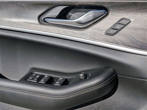 New 2025 Jeep Grand Cherokee Limited w/ Black Appearance Package image 14