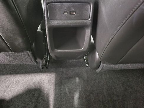 Used 2024 Chevrolet Trax RS w/ Sunroof Package FWD image 23