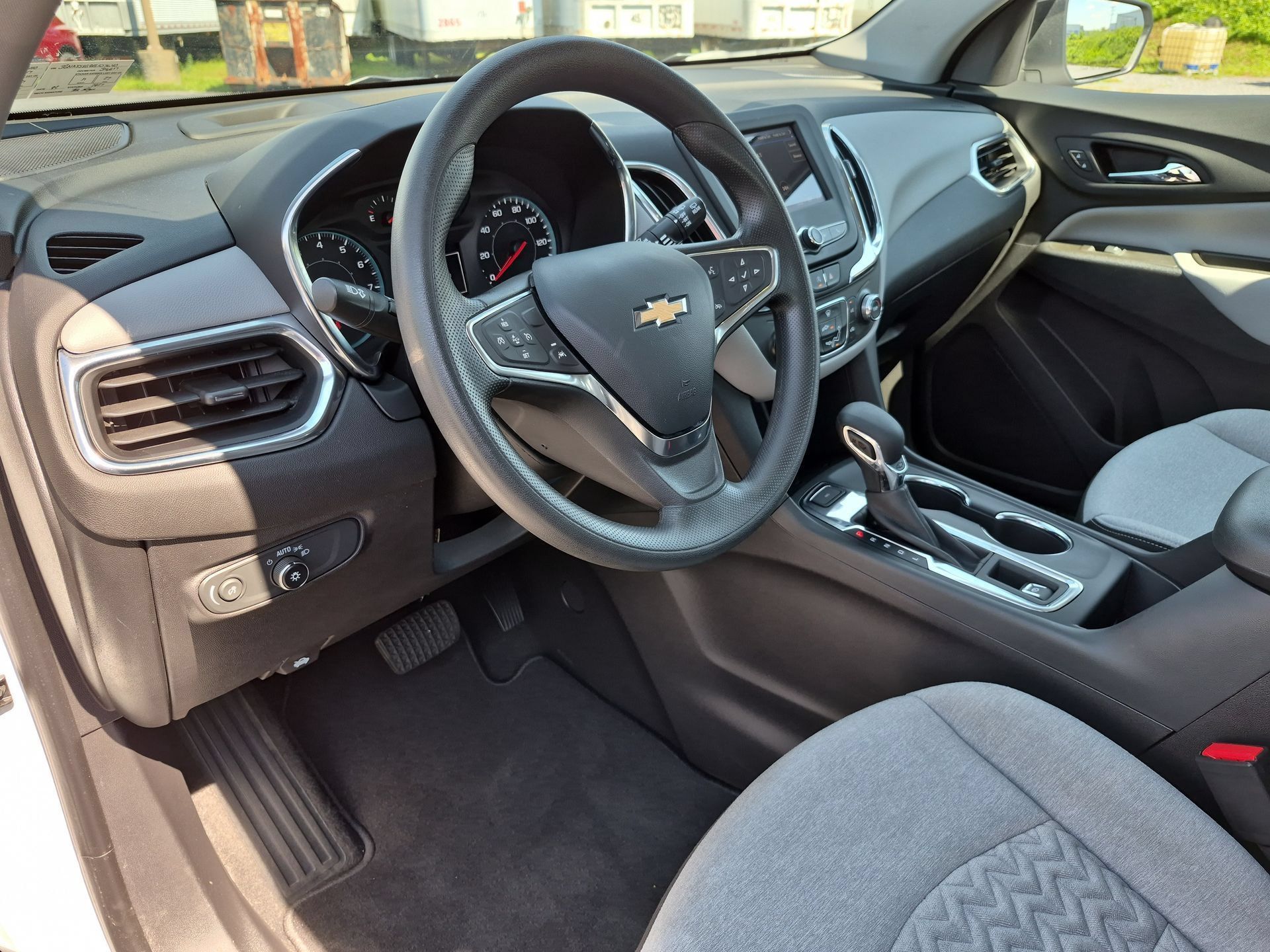 Certified 2024 Chevrolet Equinox LS w/ Sport Edition AWD/4WD image 10