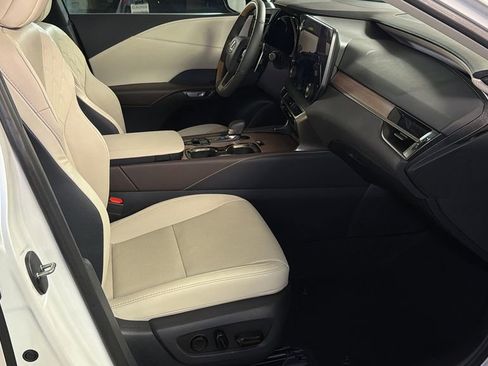 Used 2024 Lexus RX 350 Premium w/ Accessory Package (K3) AWD/4WD image 10