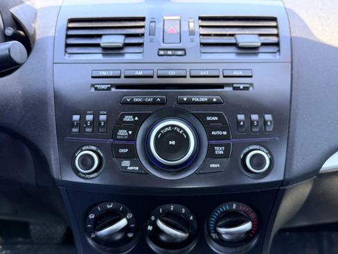 Used 2012 MAZDA MAZDA3 i Sport image 25