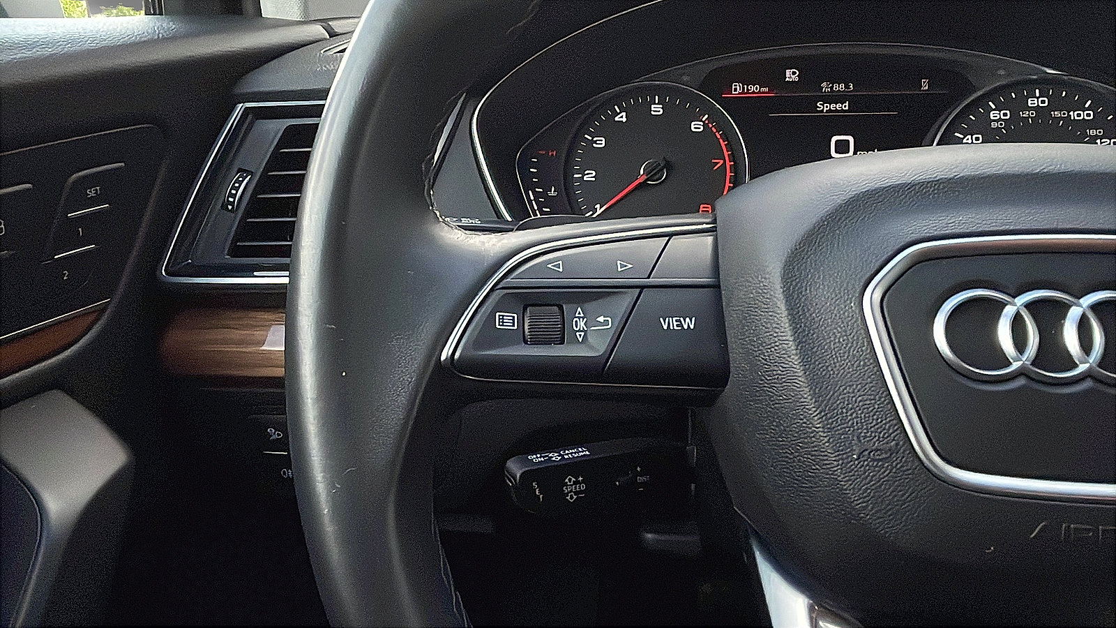 Used 2023 Audi Q5 2.0T Premium AWD/4WD image 11