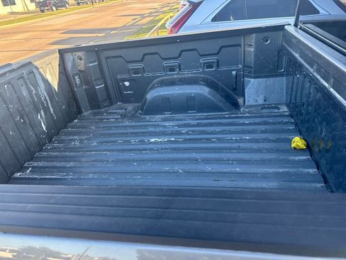 Used 2021 Chevrolet Silverado 1500 Custom RWD image 4