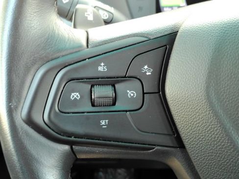 Used 2023 Chevrolet Bolt LT FWD image 36