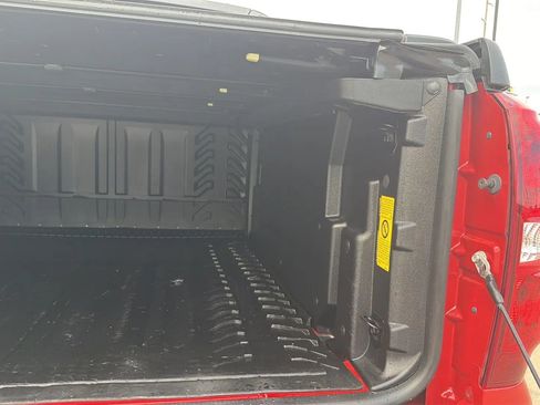 Used 2010 Chevrolet Avalanche LTZ AWD/4WD image 36