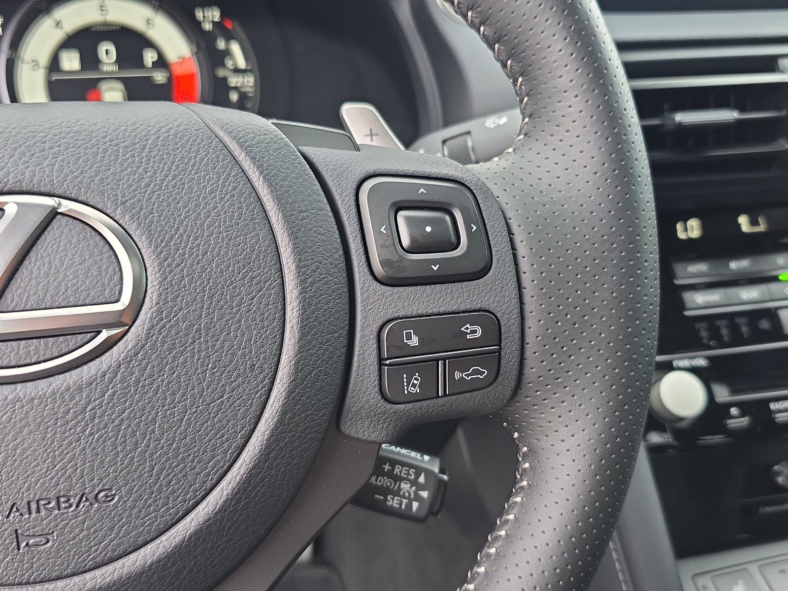 Used 2025 Lexus IS 500 RWD image 15