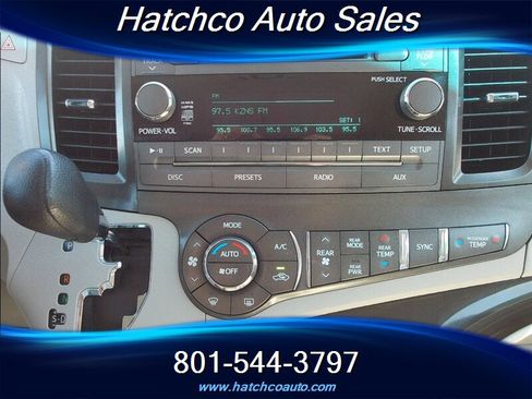 Used 2013 Toyota Sienna LE image 18