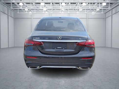 Used 2023 Mercedes-Benz E 350 4MATIC image 5