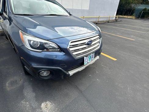 Used 2017 Subaru Outback 2.5i Limited AWD/4WD image 11