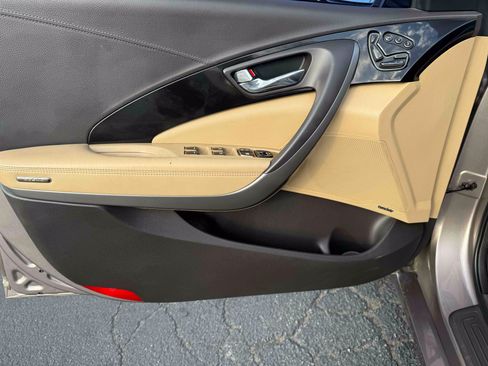 Used 2013 Hyundai Azera w/ Technology Pkg FWD image 19