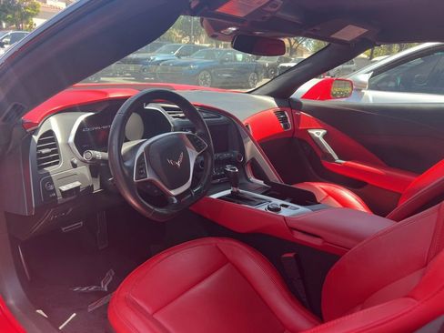 Used 2015 Chevrolet Corvette Z06 w/ 3LZ Preferred Equipment Group RWD image 8