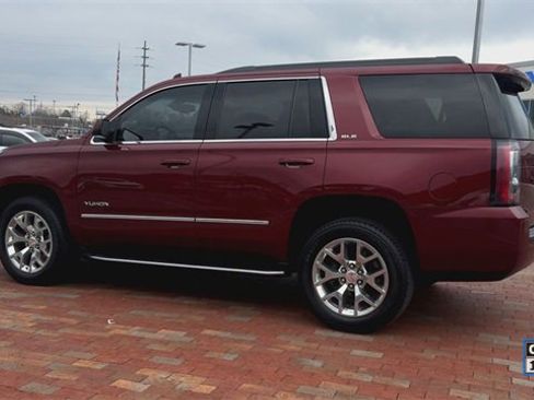 Used 2019 GMC Yukon SLE w/ SLE Value Package image 8