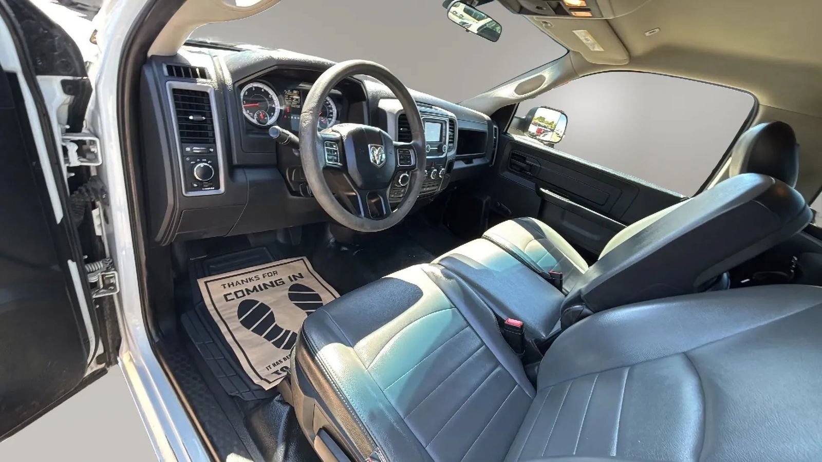 Used 2022 RAM 1500 Classic Tradesman AWD/4WD image 31