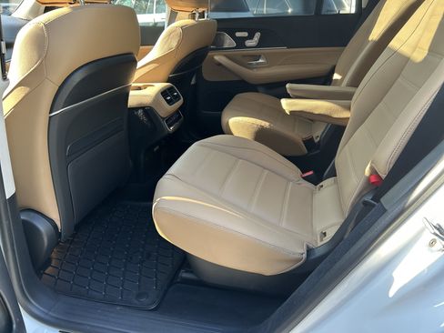 Certified 2024 Mercedes-Benz GLS 450 4MATIC image 41