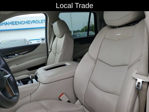 Used 2020 Cadillac Escalade 4WD image 5