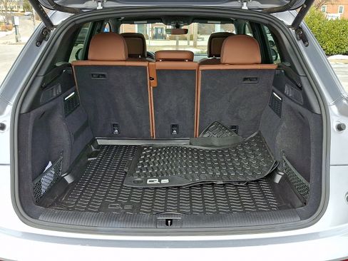 Certified 2025 Audi Q5 2.0T Premium Plus image 29