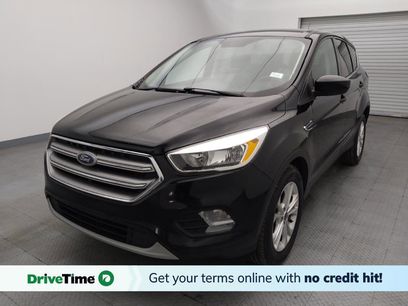 Used 2017 Ford Escape SE w/ SE Cold Weather Package
