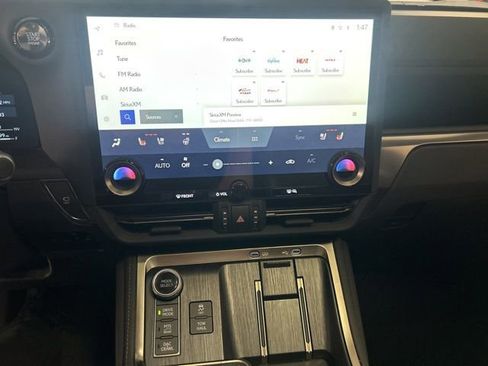 Used 2024 Lexus GX 550 AWD/4WD image 21