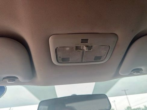 Used 2015 Toyota Corolla LE FWD image 22