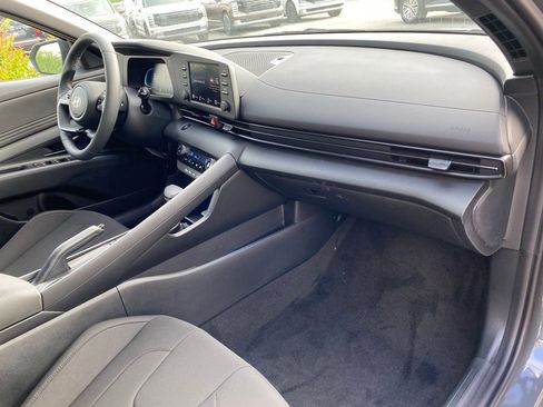 New 2026 Hyundai Elantra Sport FWD image 34