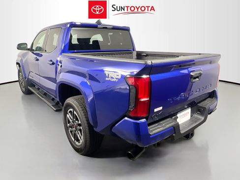 Used 2025 Toyota Tacoma TRD Sport image 6