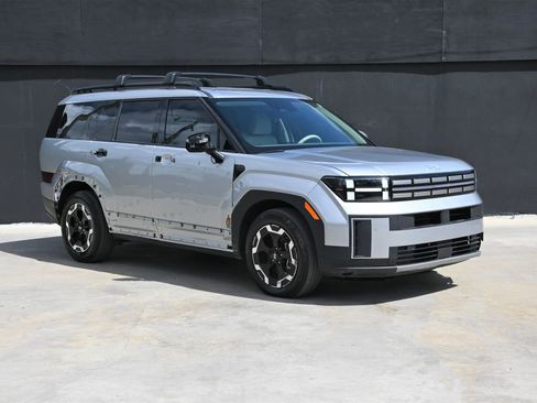 Used 2025 Hyundai Santa Fe SEL image 1