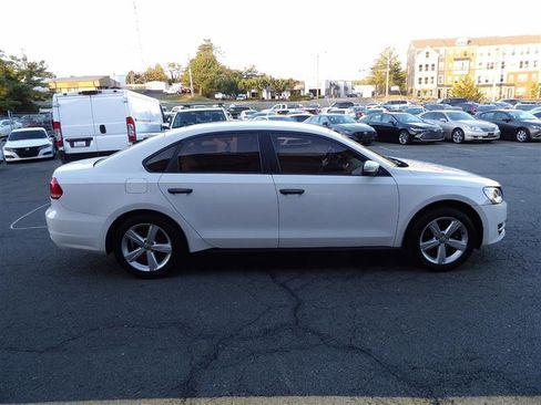 Used 2014 Volkswagen Passat 1.8T SE image 8
