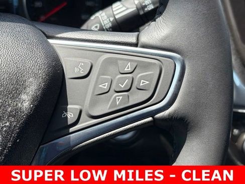 Used 2018 Chevrolet Equinox Premier FWD image 21