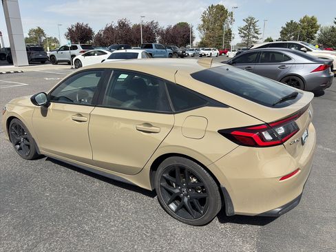 Used 2025 Honda Civic Sport image 10