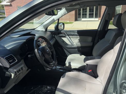 Used 2016 Subaru Forester 2.5i Limited AWD/4WD image 11