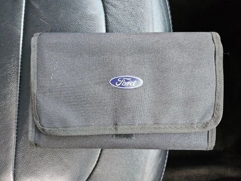 Used 2018 Ford Explorer XLT w/ Equipment Group 202A AWD/4WD image 21