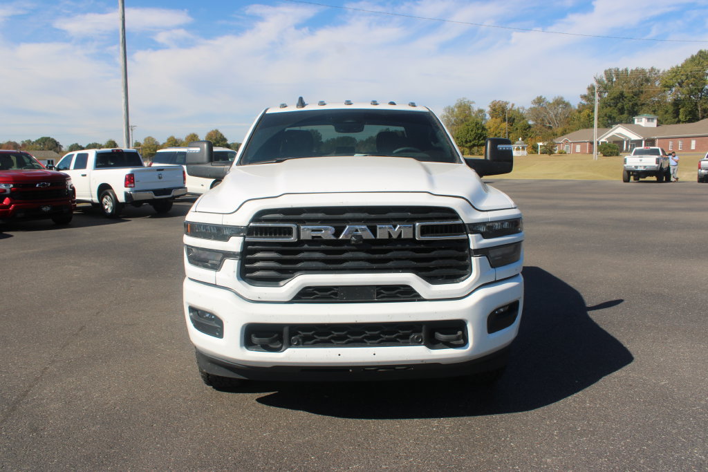 Used 2025 RAM 2500 Big Horn AWD/4WD image 3