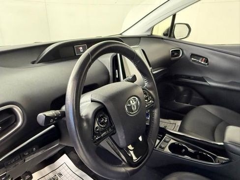 Used 2021 Toyota Prius Prime Limited image 13