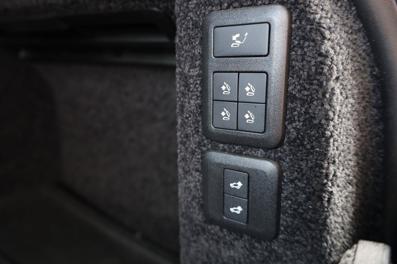 Used 2020 Land Rover Range Rover SV Autobiography Dynamic AWD/4WD image 32