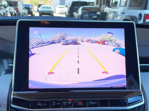 Used 2025 Jeep Compass Limited image 23