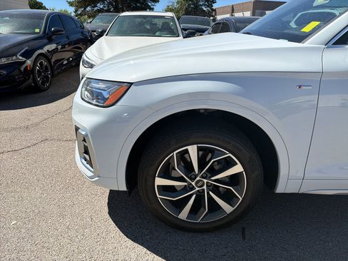 Used 2022 Audi Q5 2.0T Premium Plus AWD/4WD image 2