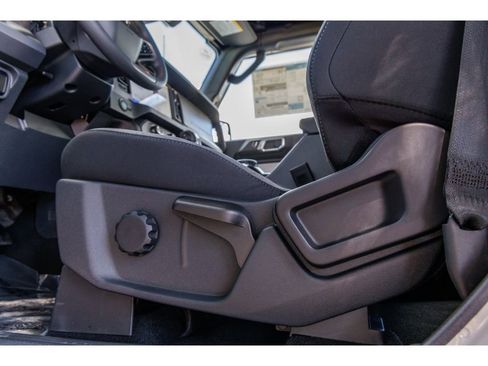New 2026 Ford Bronco 2-Door AWD/4WD image 16