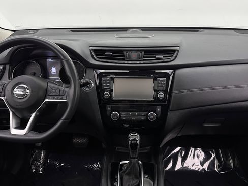 Used 2017 Nissan Rogue SL w/ SL Premium Package FWD image 30