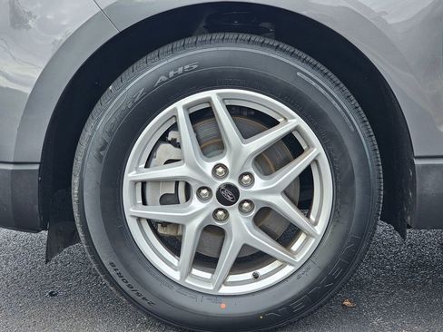 Used 2024 Ford Edge SEL image 10