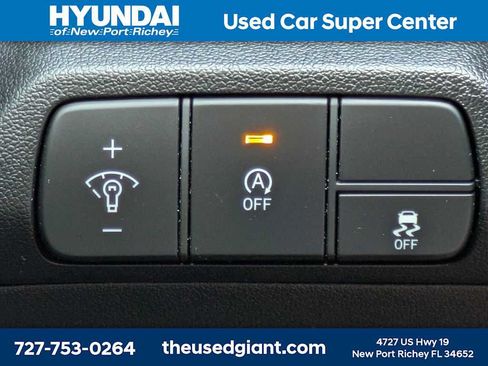 Used 2024 Hyundai Elantra SE FWD image 23