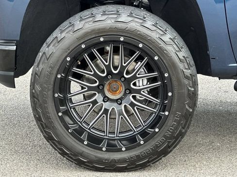 Used 2020 Chevrolet Silverado 1500 LT Trail Boss AWD/4WD image 31
