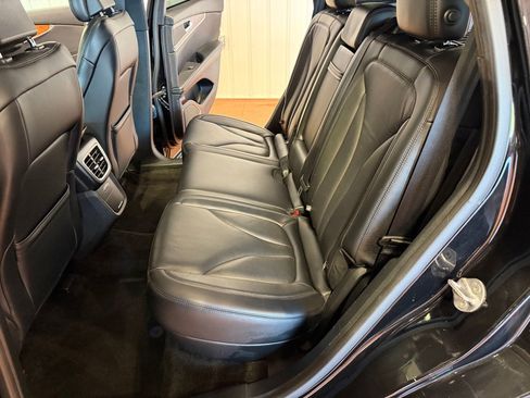 Used 2018 Lincoln MKX Reserve w/ Lincoln MKX Climate Package image 20